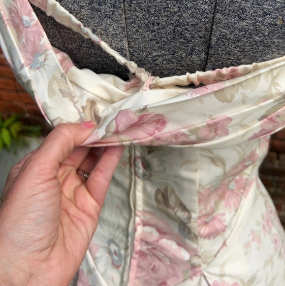 Vintage 1980s Laura Ashley floral off the shoulder dress size US 6 - Picture 7 of 8